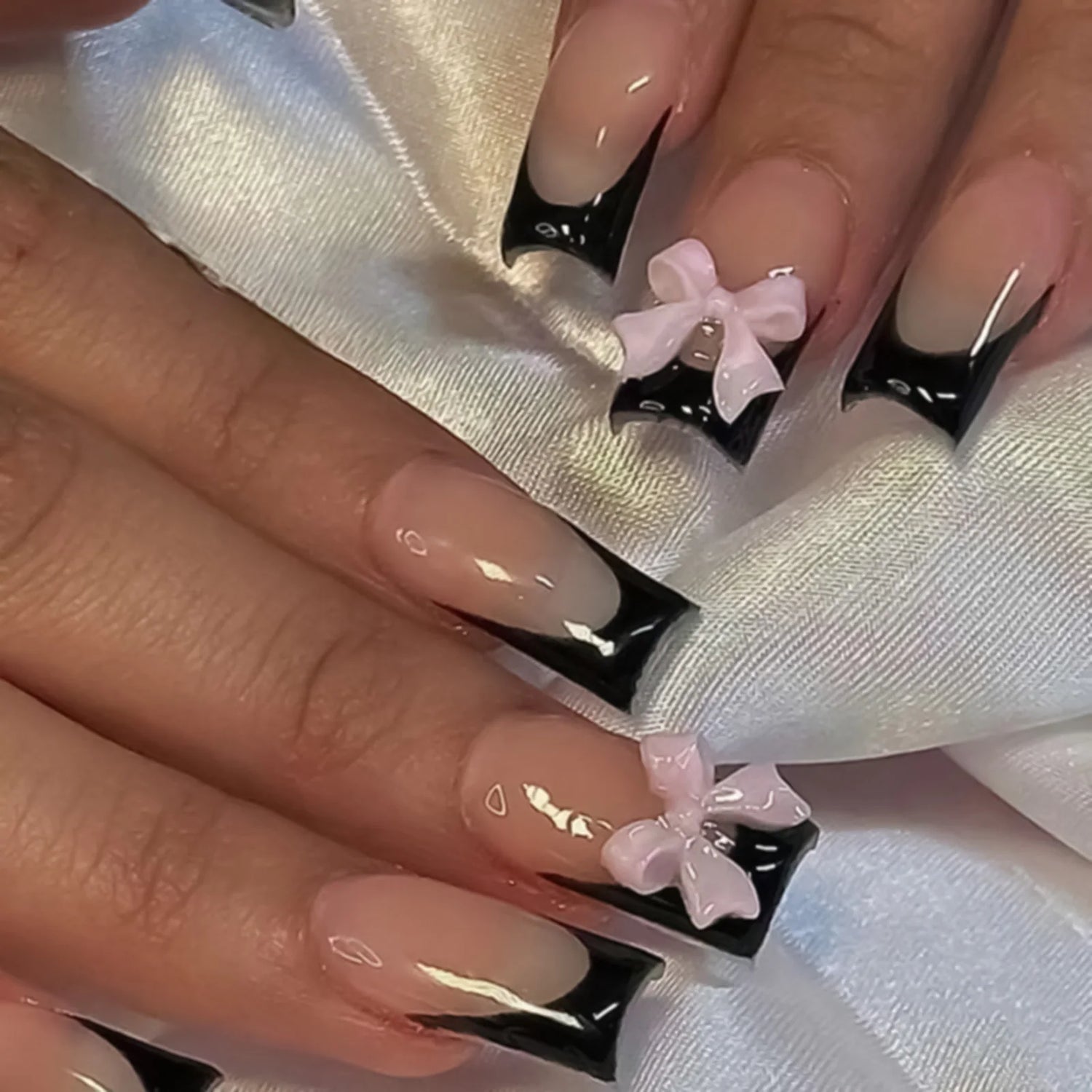 White French Bow Press-On Nails 